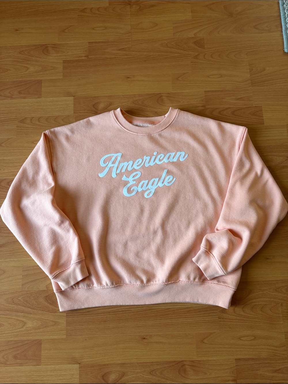 American Eagle Oversized Cropped Peach/White Crewneck Sweatshirt Size Small